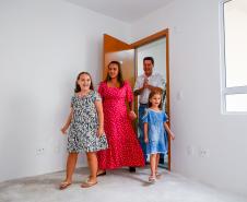  Casa Fácil: governador inaugura residencial com 144 apartamentos em Londrina